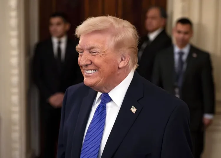 Trump insta a la Guardia Revolucionaria iraní a rendirse o afrontará una «muerte segura»