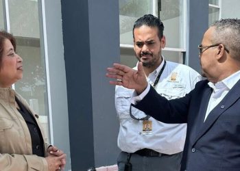 Senador Héctor Acosta supervisa avances de nueva oficina de la JCE en Bonao