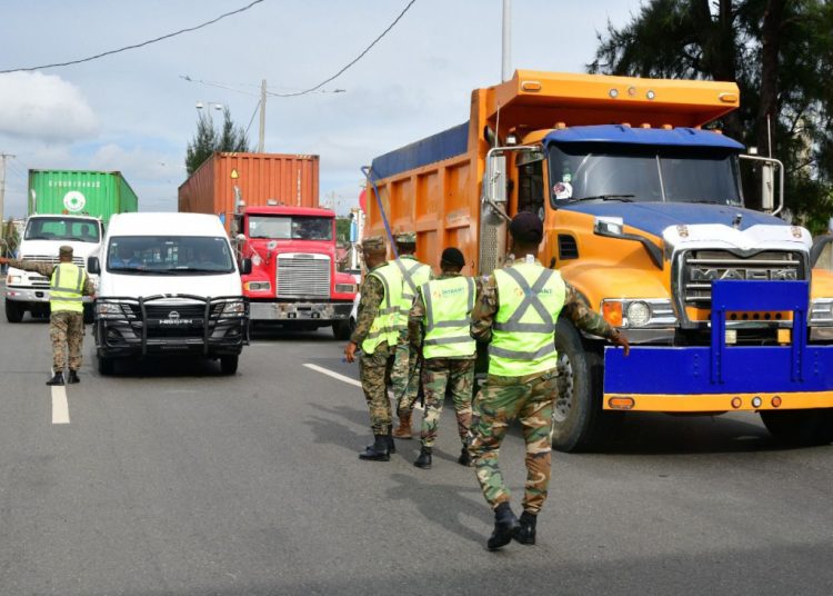 Intrant restringe vehículos pesados durante Semana Santa 2026 para reforzar la seguridad vial