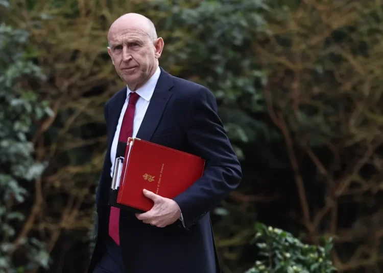 Reino Unido evita descartar la participación de aviones británicos en ataques contra Irán