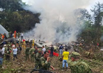 Sube a 34 el número de militares colombianos muertos en accidente de un avión Hércules