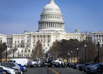 Tribunal Supremo de EE.UU. evaluará una propuesta de Trump para desproteger a los ciudadanos de Siria y Haití