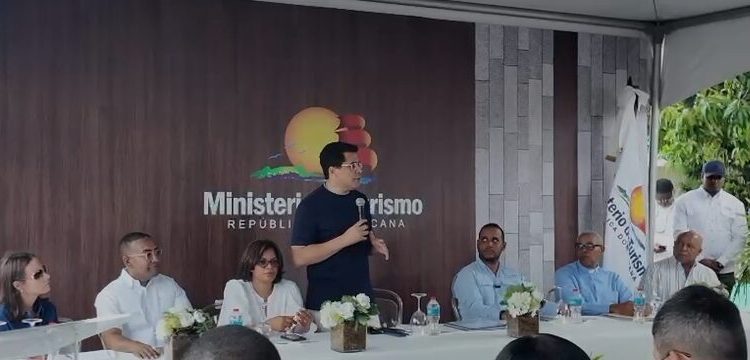 David Collado: pese a la guerra en Irán, marzo sigue siendo el mejor mes del turismo en RD