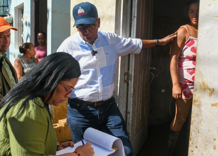 DASAC implementa en Gaspar Hernández protocolo de emergencia con entrega de electrodomésticos, enseres y raciones crudas