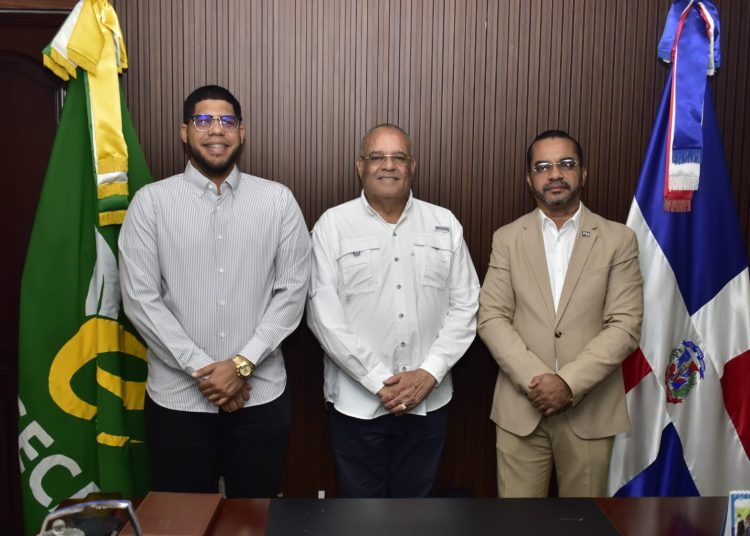 ITLA y Dirección General de Embellecimiento coordinan jornada de limpieza en sus instalaciones