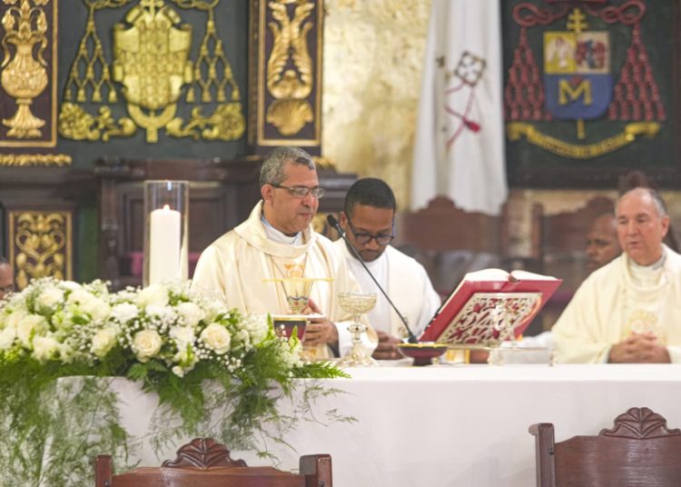 Misa por el 90 aniversario de la PN resalta reforma, ética y cercanía ciudadana