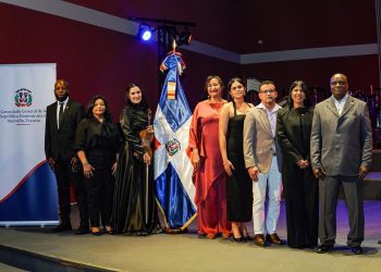 Consulado Dominicano en Marsella realiza Gala Recital con la violinista Aisha Syed