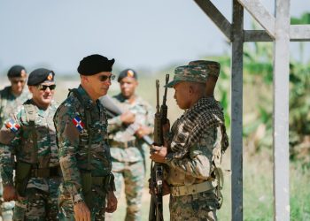 Comandante General del Ejército recorre frontera Norte