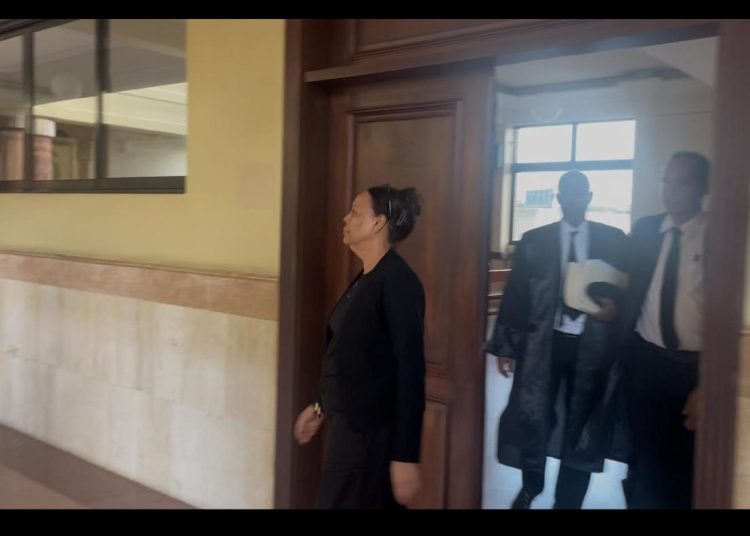 Tribunal absuelve a profesora acusada de pagar asesinato de su esposo en Santiago por falta de pruebas