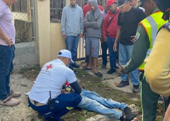 Identifican a motorista fallecido tras quedar debajo de un camión en Coro Plaza, Santiago