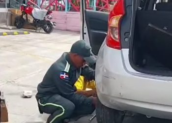 Acción solidaria de agente de DIGESETT en Azua se vuelve viral en redes sociales