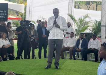 Director del Utect destaca ahorro de más de RD$55 millones para familias con titulación en Hato Nuevo II