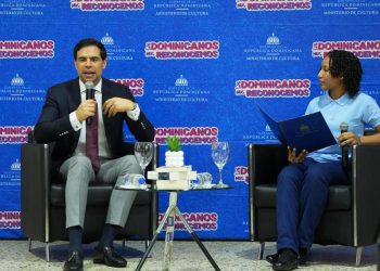 Cultura y Distrito 14-04 realizan encuentro “El Poder de las Buenas Palabras” en Samaná