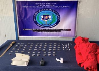 DINTEL desmantela punto de drogas en Santiago Oeste; apresan dos hombres y ocupan porciones de narcóticos