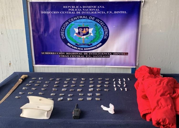 DINTEL desmantela punto de drogas en Santiago Oeste; apresan dos hombres y ocupan porciones de narcóticos