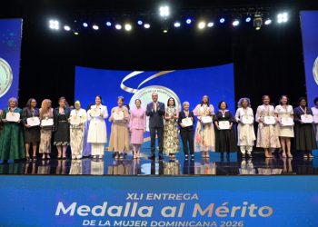 Entregan la Medalla al Mérito de la Mujer Dominicana a 22 mujeres por su liderazgo y aportes al desarrollo nacional