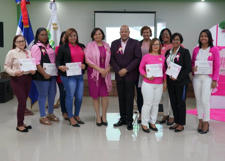 OMSA capacitará a mujeres para convertirlas en conductoras de autobuses