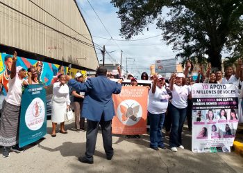 Realizan marcha en conmemoración del Día Internacional de la Mujer en Santo Domingo Norte