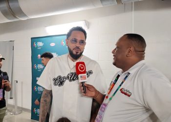 Raphy Pina asegura tener el “corazón dividido” en el Clásico Mundial de Béisbol