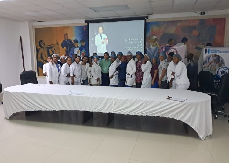 Hospital Regional Taiwán fortalece la humanización en los servicios de salud con capacitación a su personal