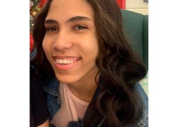 Policía retiene sana y salva en Bayahibe a joven reportada como desaparecida en Pantoja