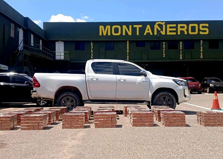 Ejército ocupa 250 mil unidades de cigarrillos en un vehículo en San Juan de la Maguana