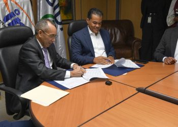 INAVI brindará servicios funerarios a colaboradores de la DIDA; administrador destaca incremento de matrícula