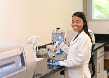 Mujeres investigadoras representan el 29% de autores científicos dominicanos