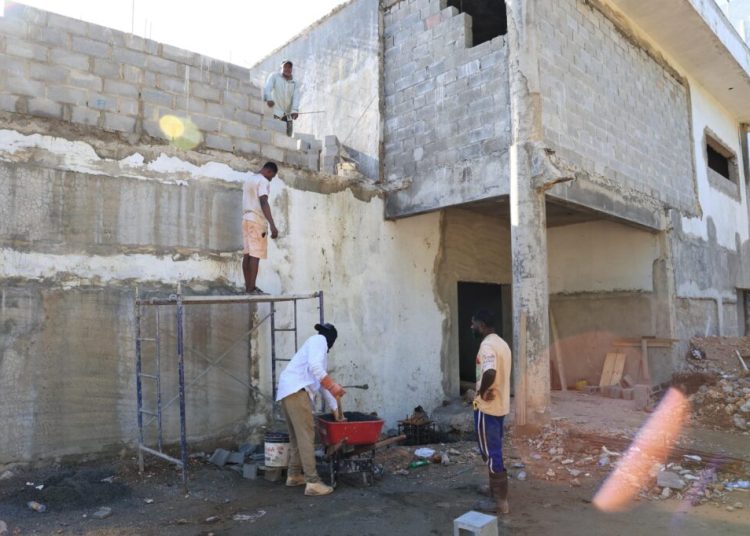 SNS supervisa construcción de Unidad de Quemados Pediátrica del Robert Reid