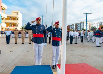 Ministerio de Defensa inicia nuevo ciclo de formación del Servicio Militar Voluntario con acto de izada de bandera