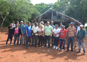 FEDA dona tres mil plántulas de coco a 30 productores de las comunidades Juancho, Oviedo y La Colonia