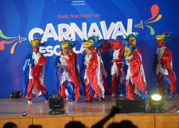 Minerd celebra el talento y creatividad estudiantil en Gala Nacional de Carnaval Escolar 2026
