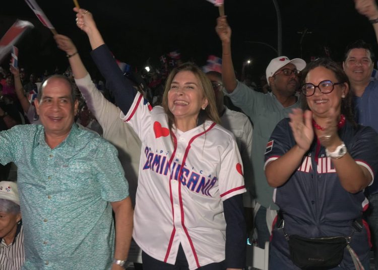 Carolina Mejía agradece asistencia masiva en Parque Santo Domingo para ver el juego entre RD y Venezuela