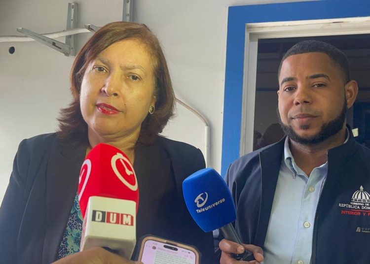 Gobierno busca mantener tasa de homicidios por debajo de siete, afirma viceministra de Interior y Policía en Santiago