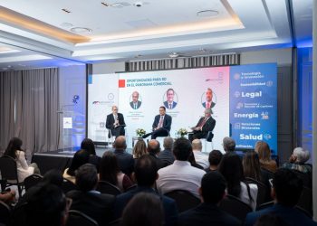 AMCHAMDR analiza oportunidades estratégicas ante nuevo panorama comercial entre RD y Estados Unidos