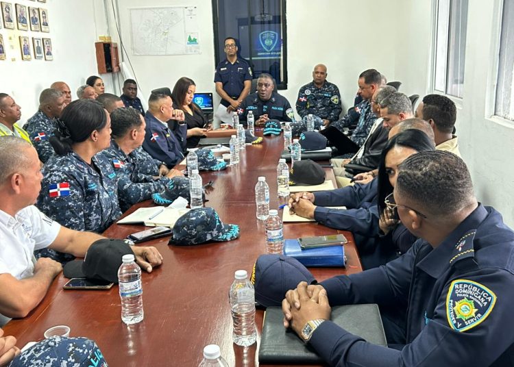 Autoridades policiales y judiciales de SPM se reúnen para garantizar paz de la provincia