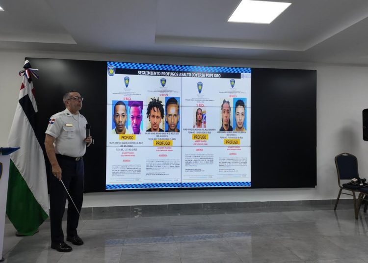 Policía identifica a varios prófugos por asalto a joyería Popi Oro y les pide entregarse