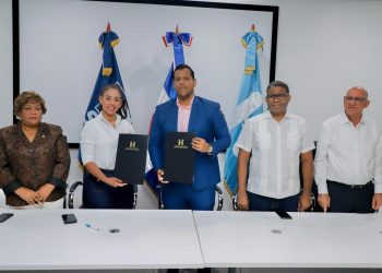 Hospital Mario Tolentino Dipp y Alcaldía de SDN firman alianza estratégica por la salud preventiva