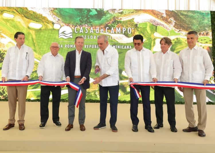 Abinader encabeza reapertura del campo de golf Teeth of the Dog en Casa de Campo