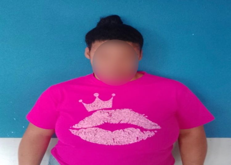 Policía Nacional apresa mujer por presuntos golpes y heridas en La Vega