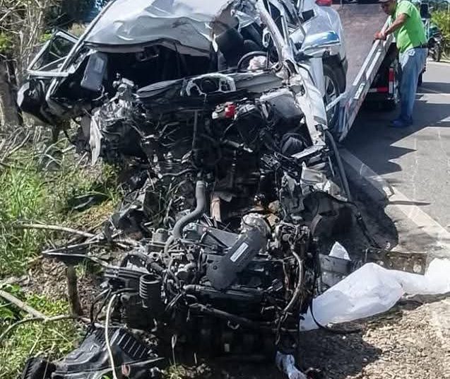 Accidente de tránsito en Higüey deja 4 fallecidos tras choque contra poste eléctrico