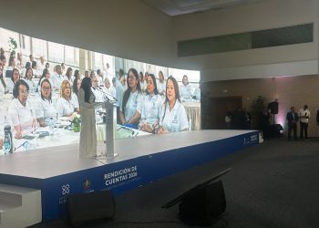 Yeni Berenice rinde cuentas en acto con presencia de autoridades del Estado