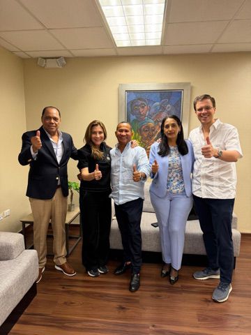 Carlos Ramírez se integra al proyecto “Carolina Presidenta C28” en Azua