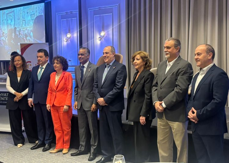 Energía renovable y capital extranjero impulsan nuevo ciclo de inversión en RD