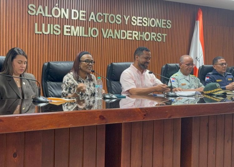 Proponen regulación de horarios para camiones en carretera Sánchez–Las Terrenas para favorecer seguridad y desarrollo