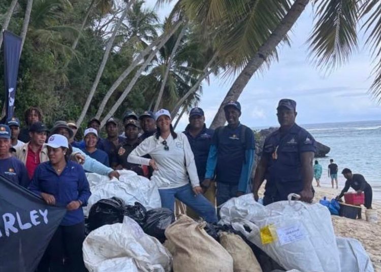 Alcaldesa de Las Galeras reafirma su compromiso con la protección de ríos y playas en el Día Mundial del Agua