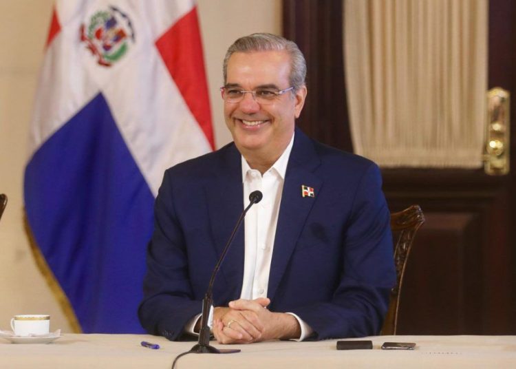 Presidente Abinader viaja este lunes a París , Francia; se reunirá con su homólogo Emmanuel Macron