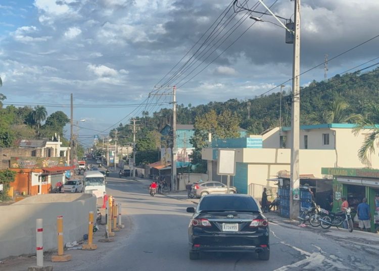 Avanzan trabajos finales para la inauguración de la entrada de Samaná