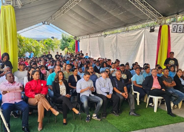 Distrito Educativo 03-01 de Azua celebra gala artística estudiantil