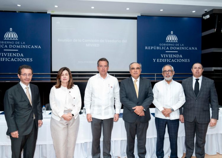 Ito Bisonó crea comisión para vigilar contrataciones del MIVHED